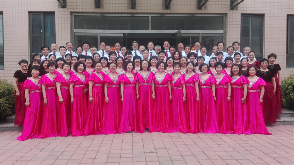 安丘市景芝杯2018中国（安丘）桃花节开幕式大型文艺汇演大合唱紧张排练中