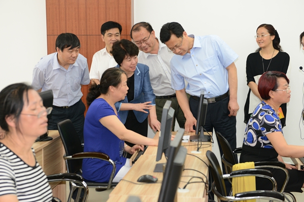 北京市到我市学习考察离退休干部党建工作(图1) 北京市到我市学习考察离退休干部党建工作(图1)