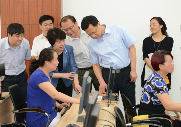 北京市到我市学习考察离退休干部党建工作(图2) 北京市到我市学习考察离退休干部党建工作(图2)