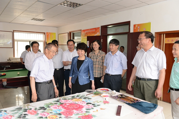 北京市到我市学习考察离退休干部党建工作(图3) 北京市到我市学习考察离退休干部党建工作(图3)