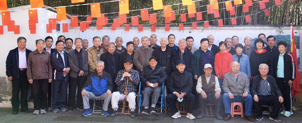 市检察院离退休干部开展老年节庆祝活动(图2)