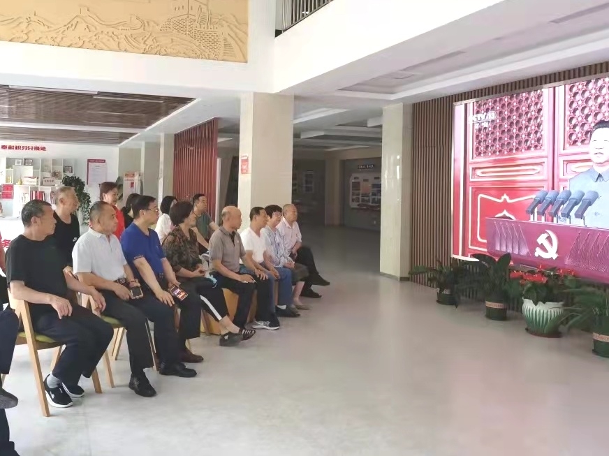 高密市定制“长者服务精品套餐”提升离退休干部党组织组织力(图1)